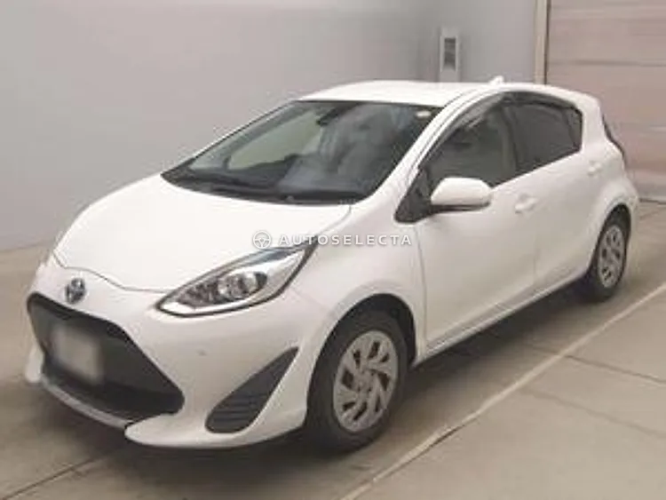 Toyota Aqua 2020, photo 1 of 2