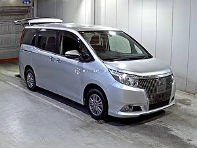 Toyota Esquire 2015, auction grade 4