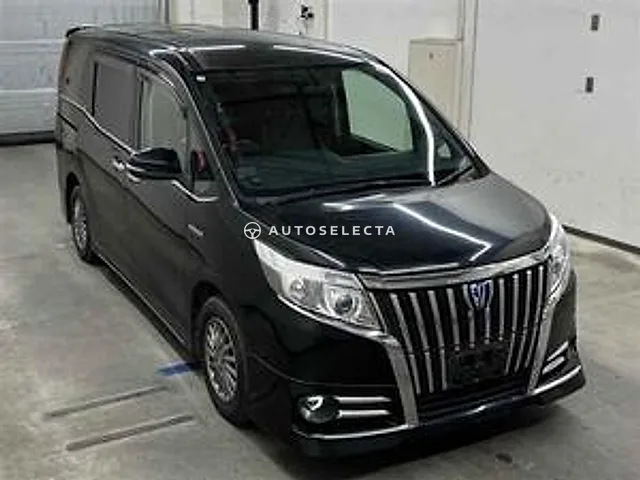 Toyota Esquire 2015, auction grade 3.5