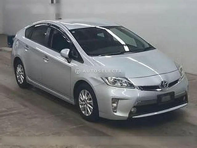 Toyota Prius PHV 2014, auction grade 3.5