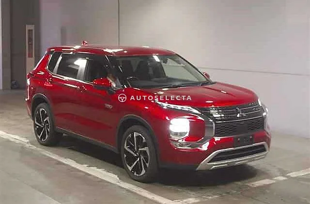Mitsubishi Outlander PHEV 2023, auction grade 5