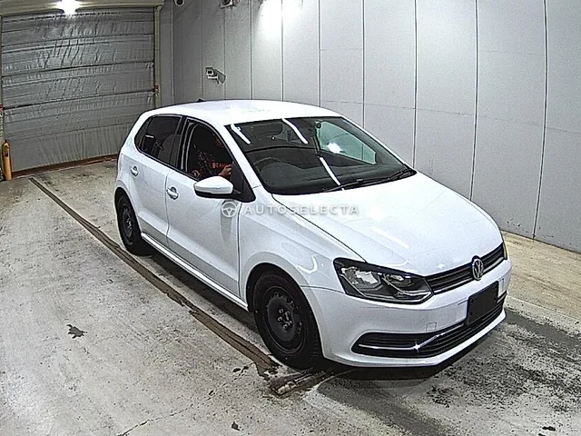 Volkswagen Polo 2015, auction grade 4