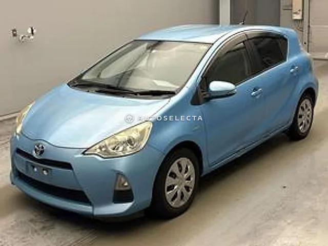 Toyota Aqua 2014, auction grade 2