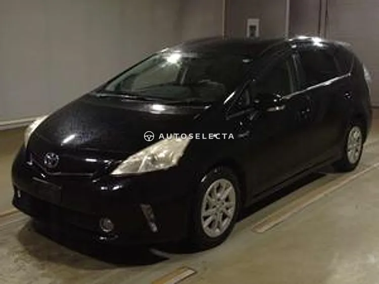 Toyota Prius Alpha 2011, photo 1 of 1