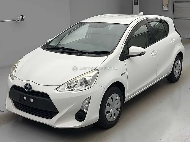 Toyota Aqua 2016, auction grade 3.5