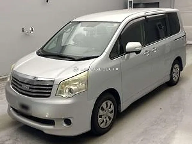 Toyota Noah 2012, auction grade 3