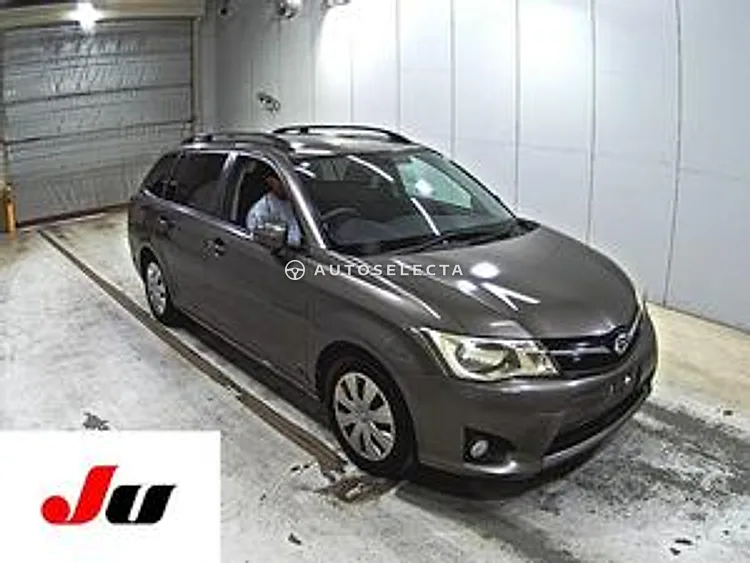 Toyota Corolla Fielder 2013, photo 1 of 1
