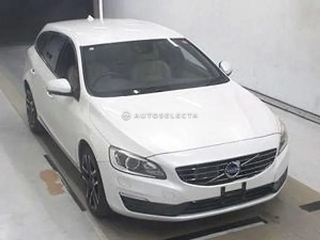 Volvo V60 2017, auction grade 4