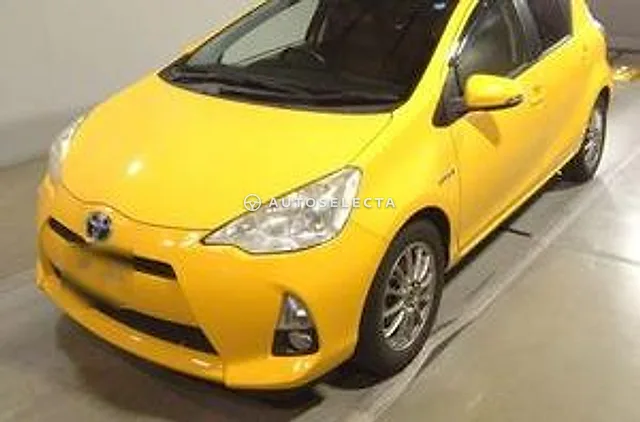 Toyota Aqua 2013, auction grade 3.5