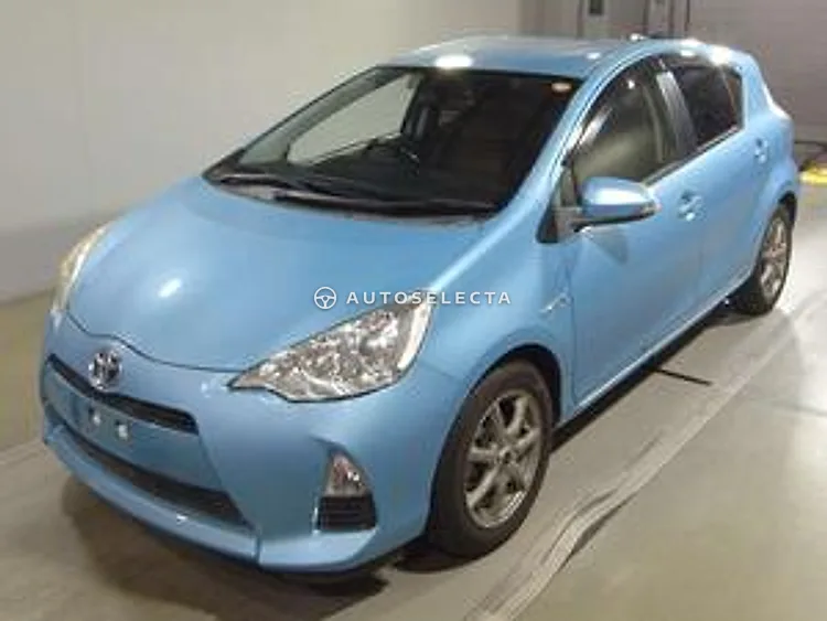 Toyota Aqua 2012, photo 1 of 1