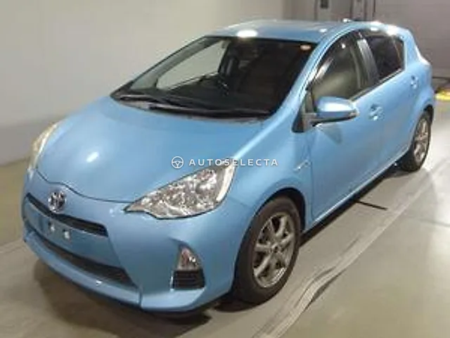 Toyota Aqua 2012, auction grade RA