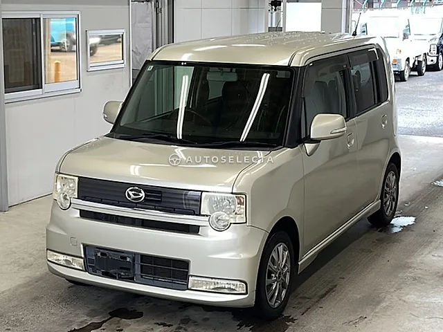 Daihatsu Move Conte 2010, auction grade 3.5