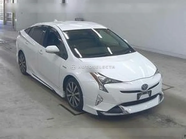 Toyota Prius 2016, auction grade 4