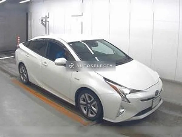 Toyota Prius 2016, auction grade 4.5