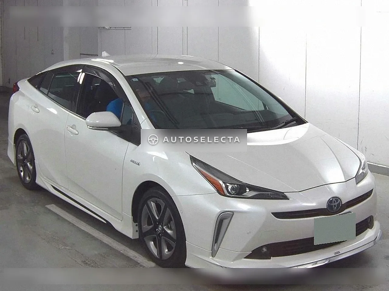 Toyota Prius 2019, photo 1 of 6