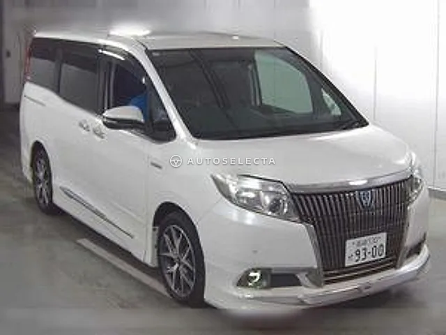 Toyota Esquire 2015, auction grade RA