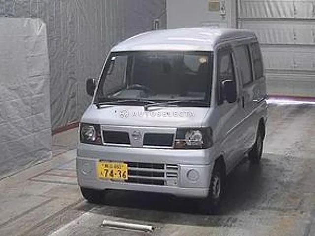 Nissan Clipper Van 2008, auction grade 3.5