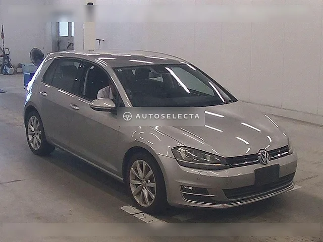 Volkswagen Golf 2013, auction grade 4