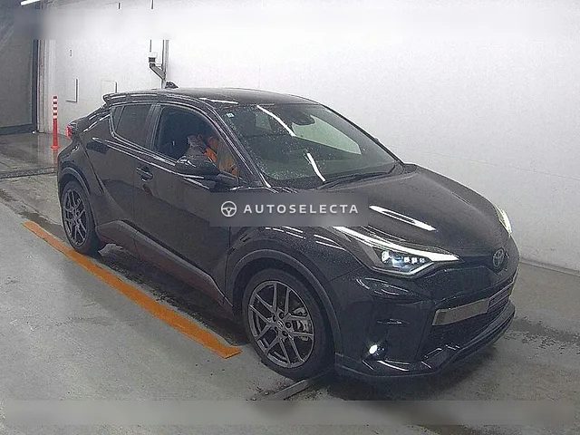 Toyota C-HR GR Sport 2021, auction grade 4.5
