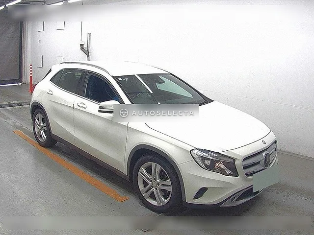 Mercedes-Benz GLA-Class 2015, auction grade 4