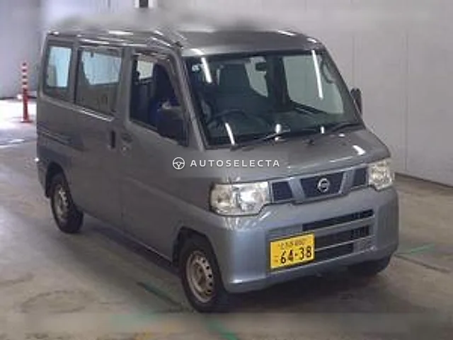 Nissan NV100 Clipper 2013, auction grade 3