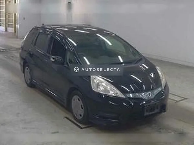 Honda Fit Shuttle Hybrid 2012, auction grade 4