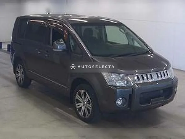 Mitsubishi Delica D:5 2013, auction grade 4