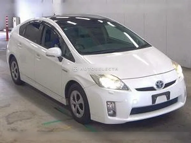 Toyota Prius 2011, auction grade 3.5