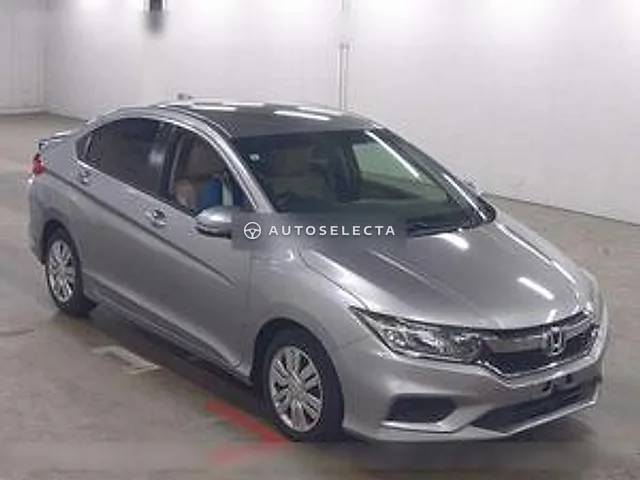 Honda Grace 2017, auction grade 4