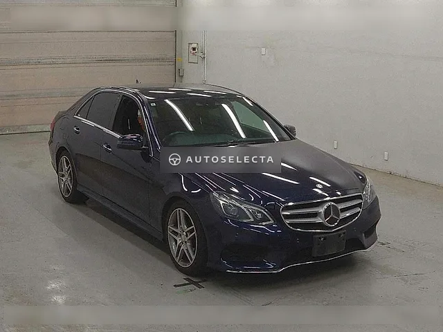 Mercedes-Benz E-Class 2013, auction grade 4