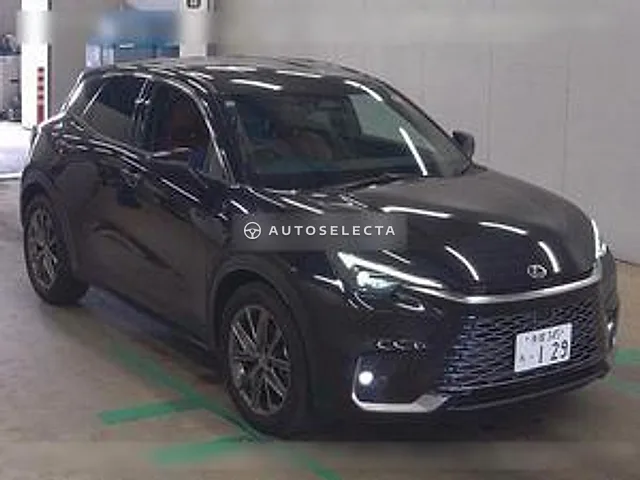 Lexus LBX 2024, auction grade 3.5