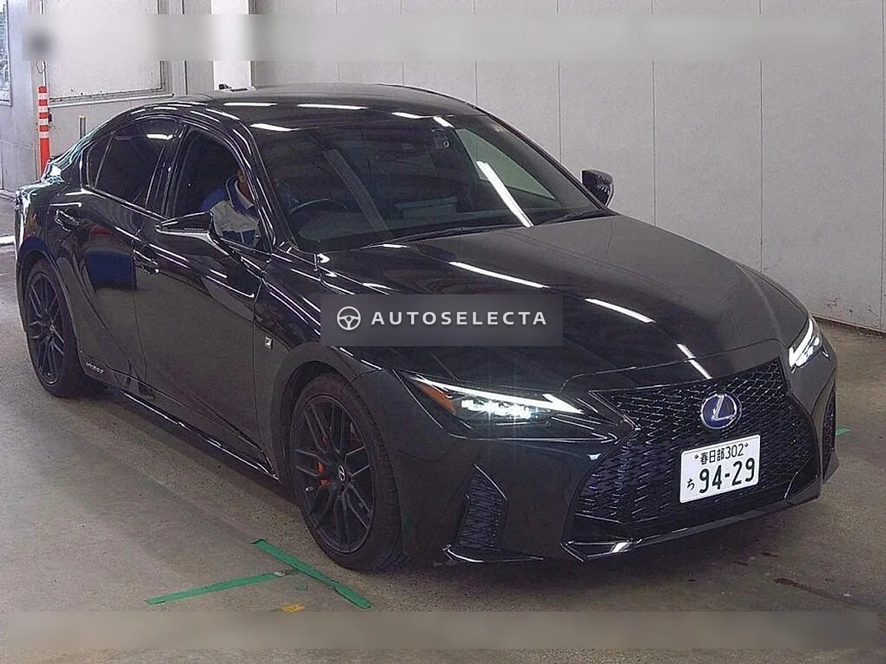 Lexus IS 2022, photo 1 of 6