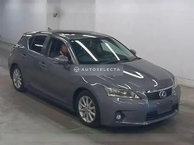 Lexus CT 2012, auction grade 3.5