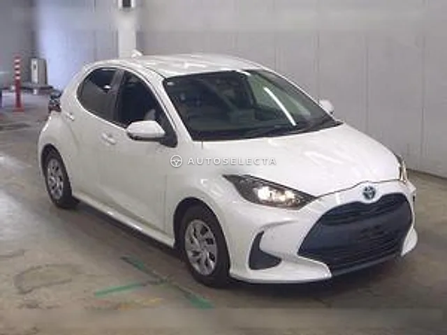 Toyota Yaris Hybrid 2023, auction grade 4