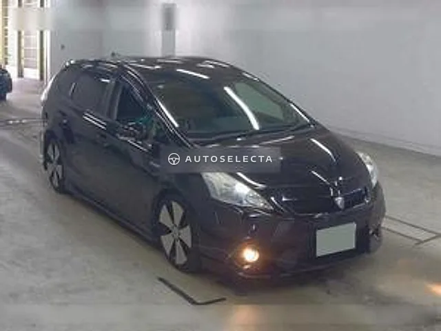 Toyota Prius Alpha 2011, auction grade 4