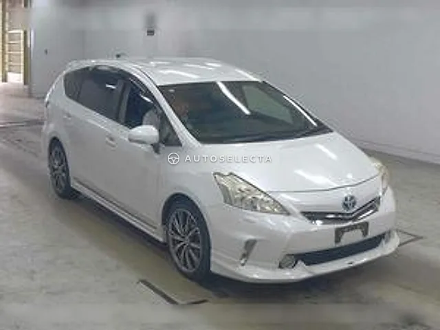 Toyota Prius Alpha 2013, auction grade 3.5