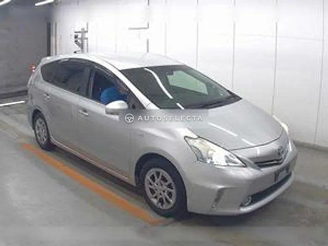 Toyota Prius Alpha 2014, auction grade 3.5
