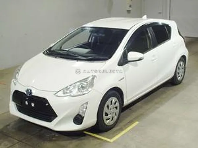 Toyota Aqua 2017, auction grade R