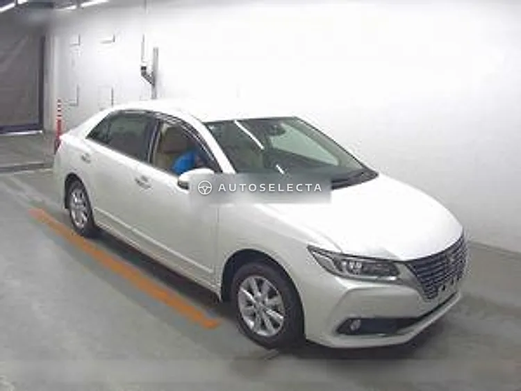 Toyota Premio 2018, photo 1 of 6