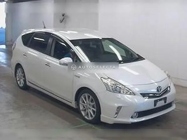 Toyota Prius Alpha 2013, auction grade 4