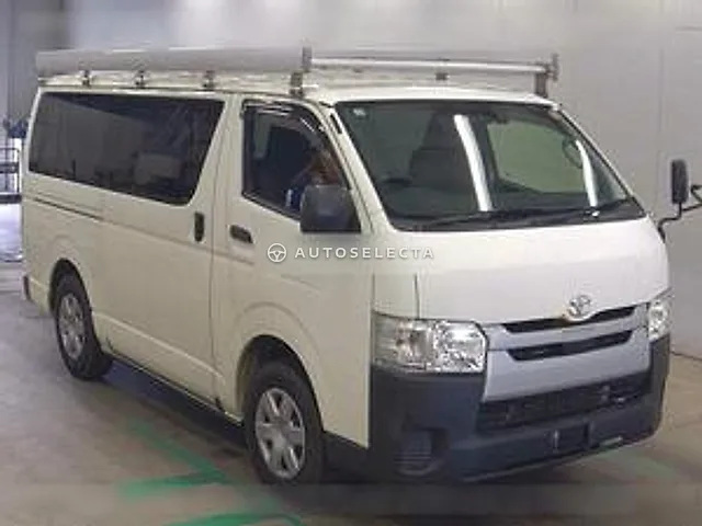 Toyota Hiace Van 2019, auction grade 3.5