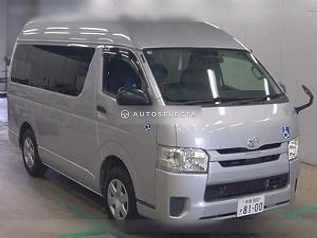 Toyota Hiace Van 2020, auction grade 4.5