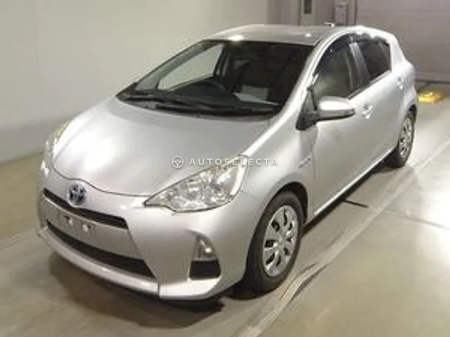Toyota Aqua 2013, auction grade 3.5