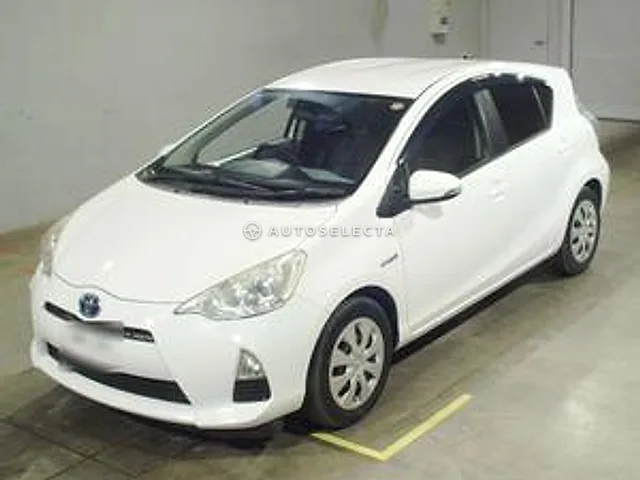 Toyota Aqua 2013, auction grade 3.5