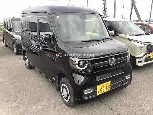 Honda N-VAN 2022, auction grade 3.5
