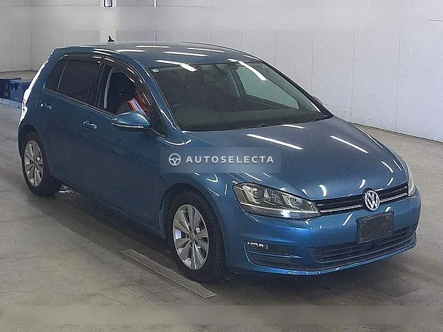 Volkswagen Golf 2015, auction grade 4