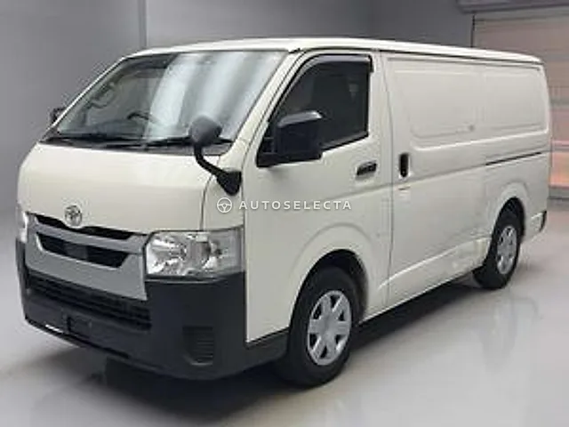 Toyota Hiace Van 2021, auction grade RA