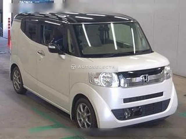 Honda N-BOX Slash 2017, auction grade 3.5