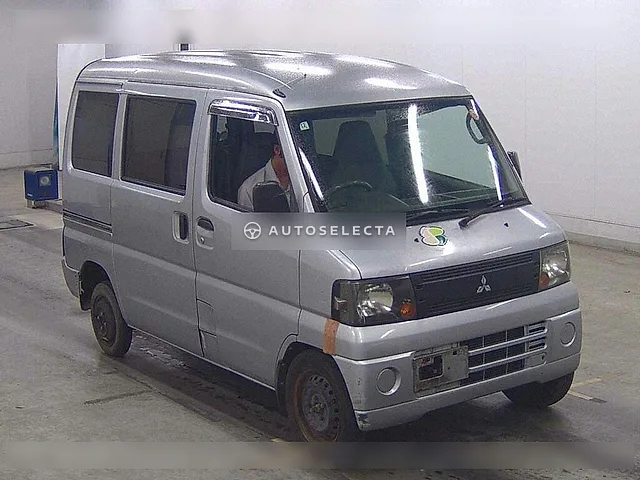 Mitsubishi Minicab Van 2009