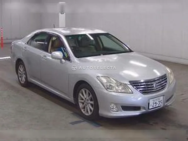 Toyota Crown 2009, auction grade 3